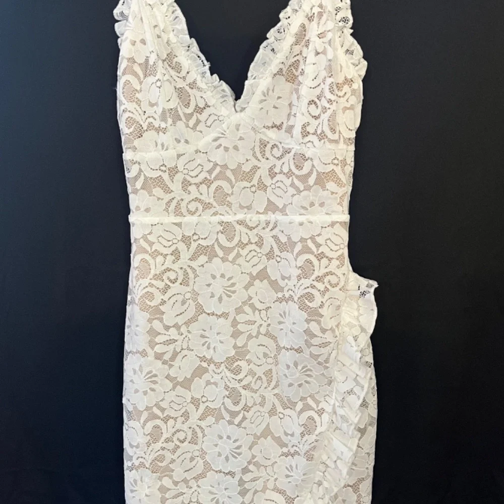 Dress - Picture 2 of 3
